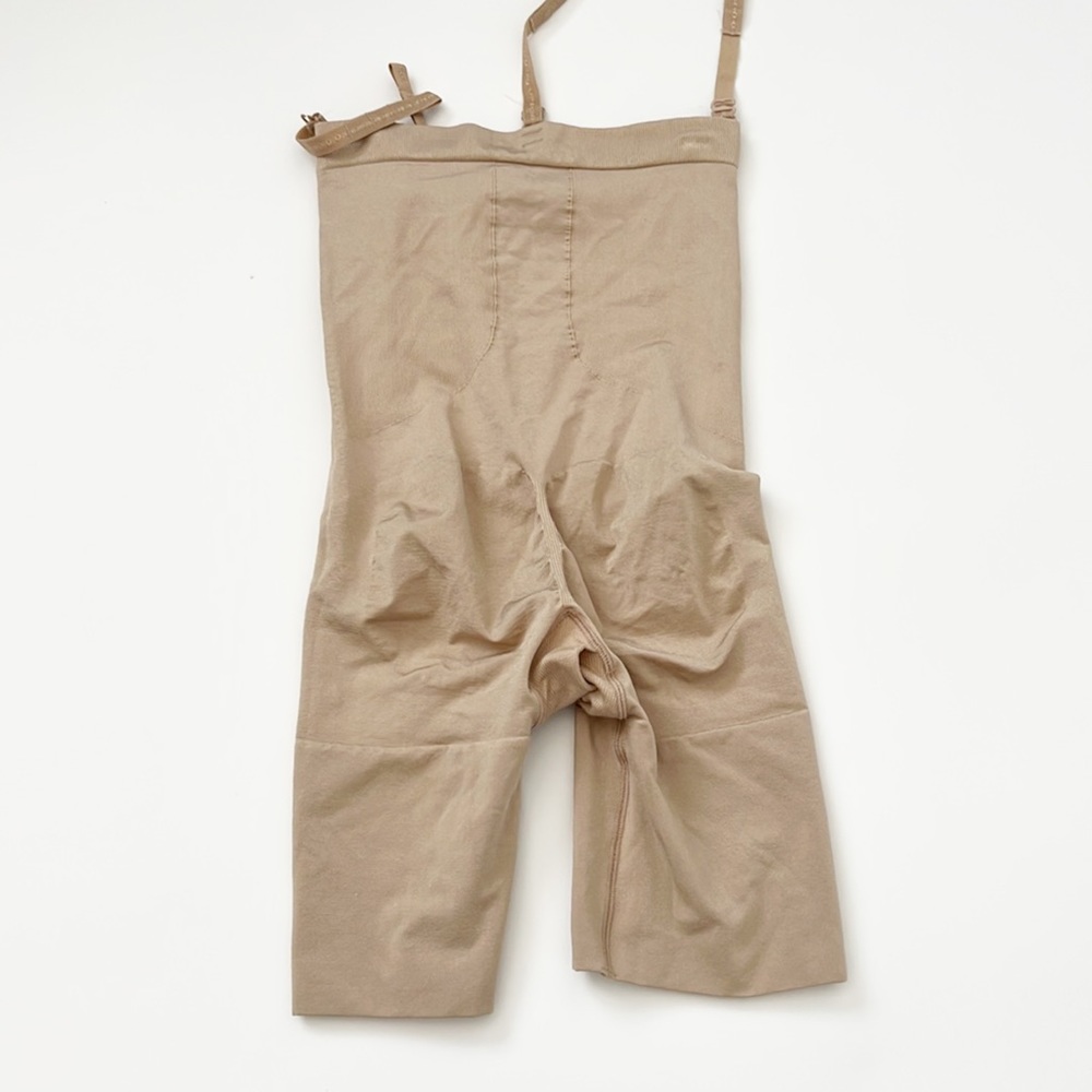 Spanx Tummy High-Waisted Mid-Thigh Short - Picture 4 of 6